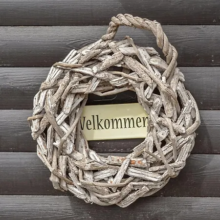 Vakantiehuis Bjarka - 2-9km From The Sea By Interhome