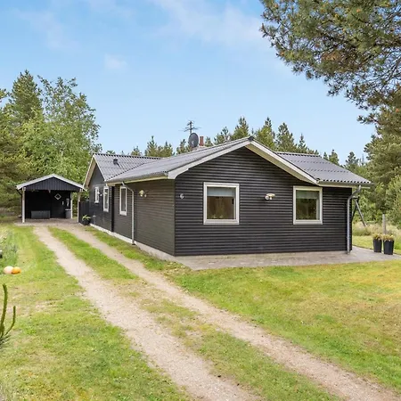 Bjarka - 2-9km From The Sea By Interhome *