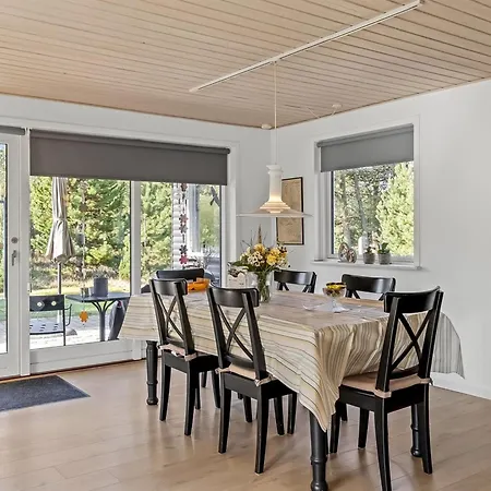 Bjarka - 2-9km From The Sea By Interhome *