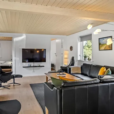 Bjarka - 2-9km From The Sea By Interhome 펜션 *