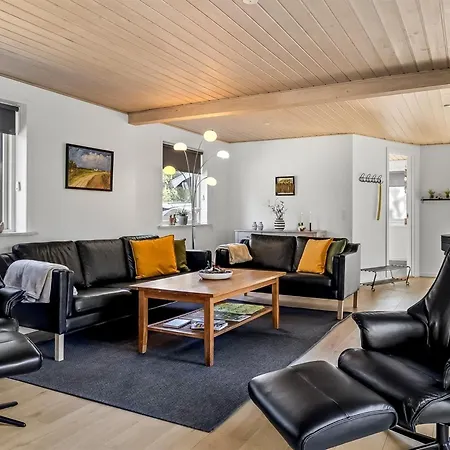 Bjarka - 2-9km From The Sea By Interhome * Kongsmark
