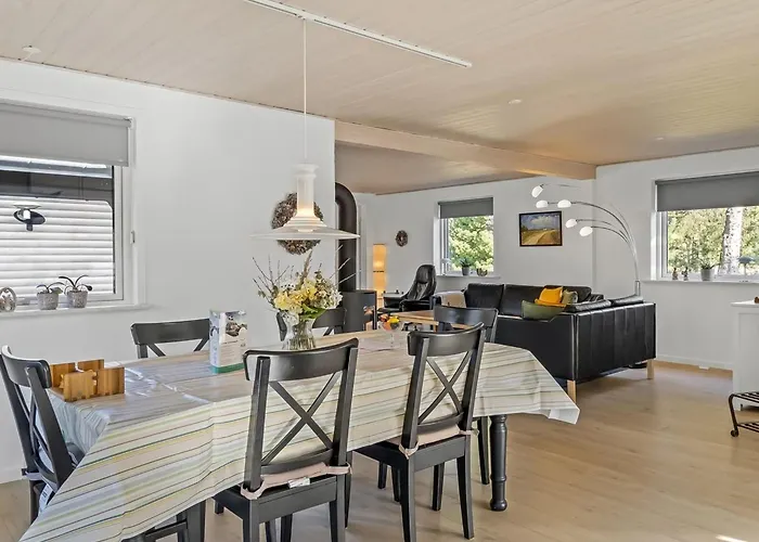 Bjarka - 2-9km From The Sea By Interhome * Kongsmark